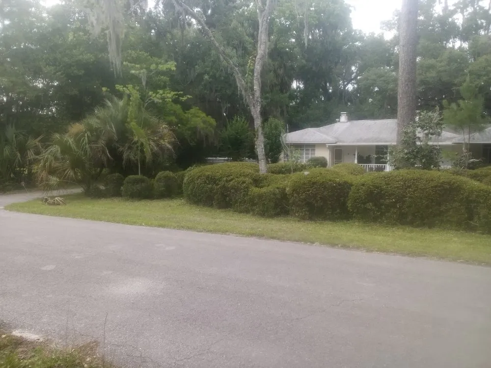 Affordable landscape design experts serving Citra, FL - Gordons Lawn Care Services