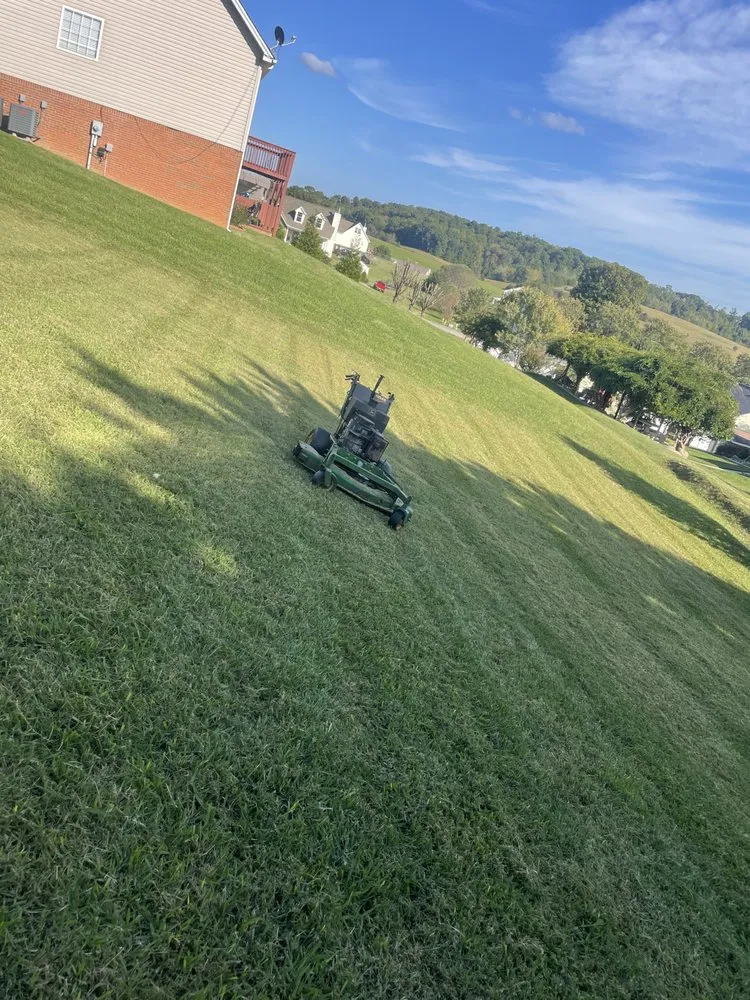 Custom yard maintenance with custom design in Russellville, TN by Gordon's Lawncare