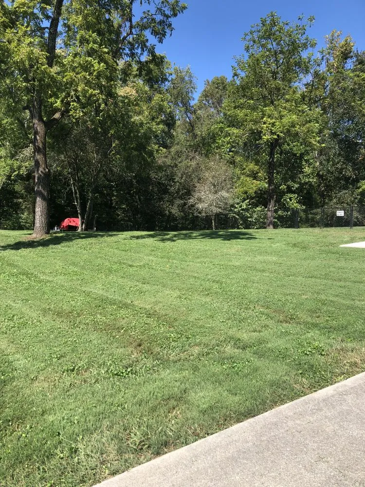 Reliable lawn mowing service experts serving Kennesaw, GA - Gossett's Lawn Care