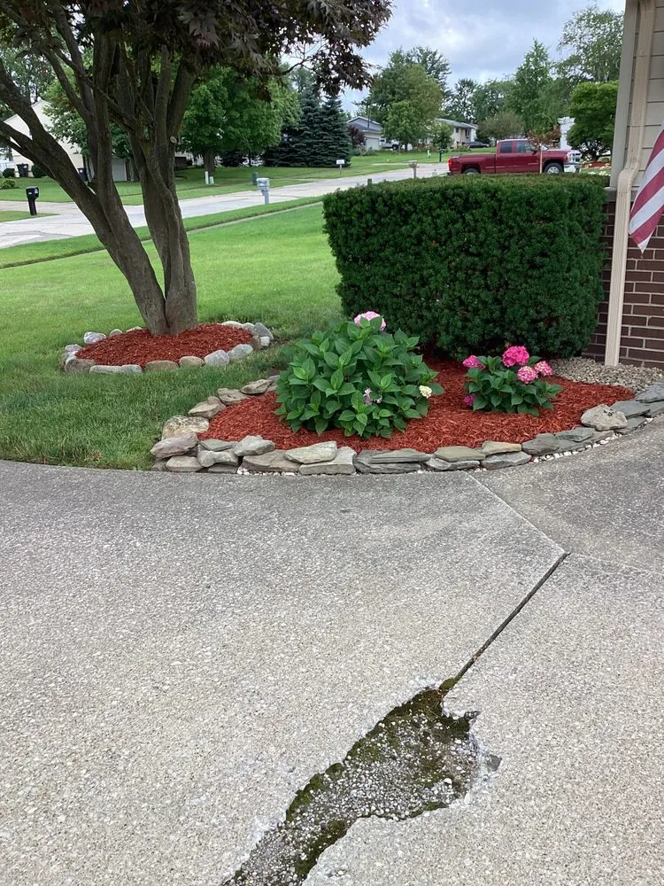 Local garden landscaping experts serving Hinckley, OH - Got Grass? Landscaping