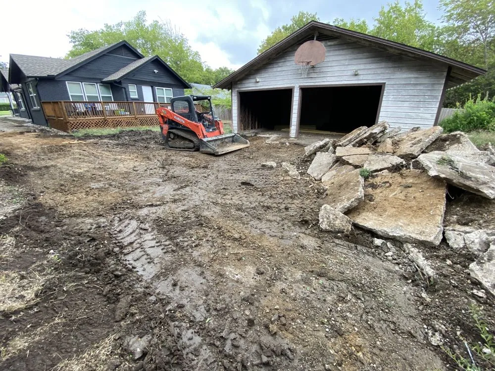 Expert yard maintenance in Dallas, TX by GotConstruction