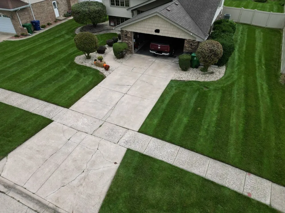 Local residential landscaping for beautiful yards in New Lenox, IL by Gougar Crossing Lawn Maintenance