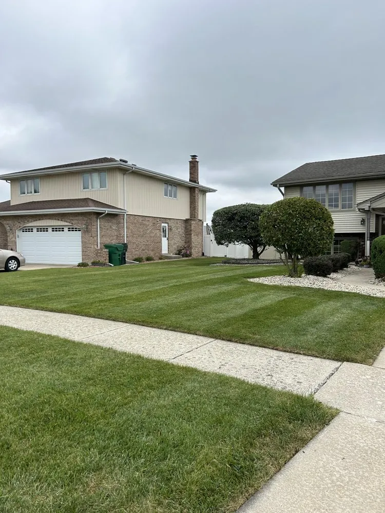 Reliable outdoor landscaping in New Lenox, IL - Gougar Crossing Lawn Maintenance