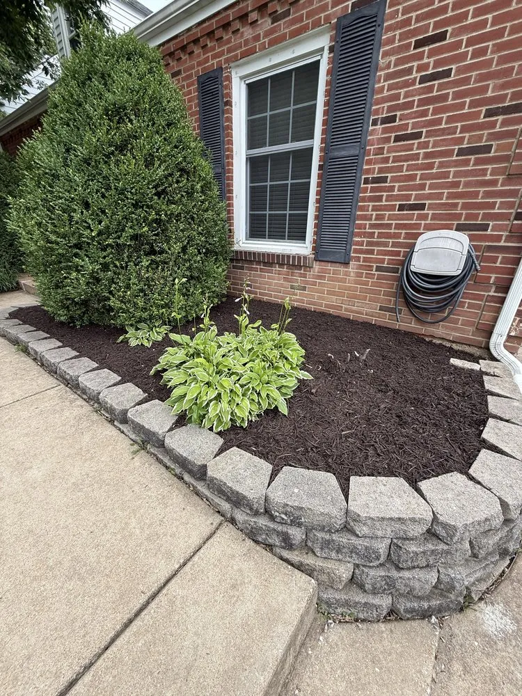 Professional lawn mowing service in Hazelwood, MO - Gowes Landscaping