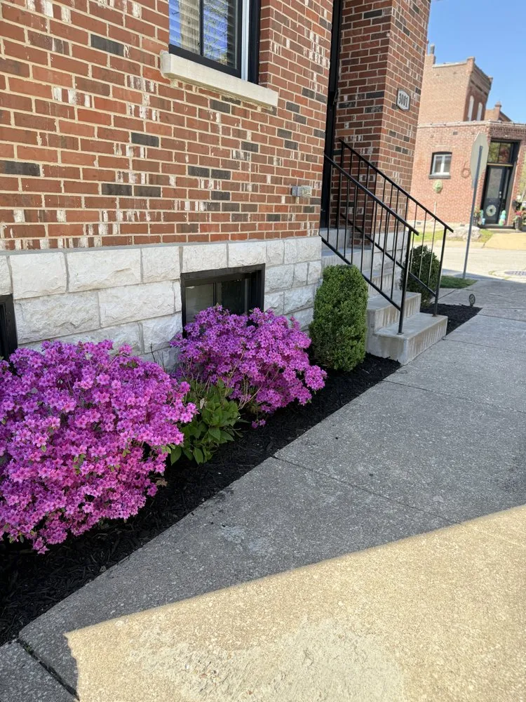 Affordable yard maintenance in Hazelwood, MO - Gowes Landscaping