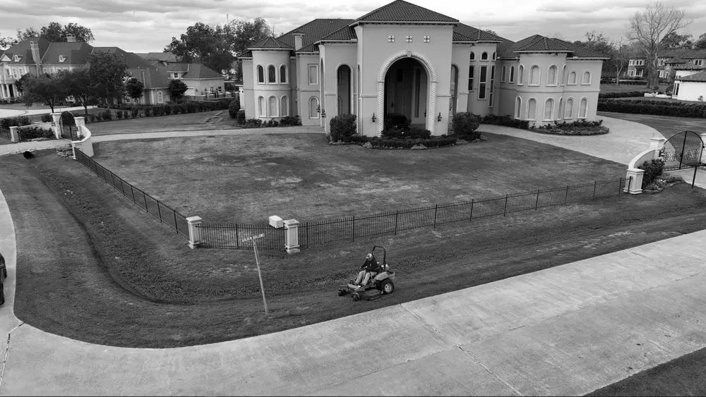 Reliable yard cleanup service in Splendora, TX by GQ Landscaping & Lawn Care Services