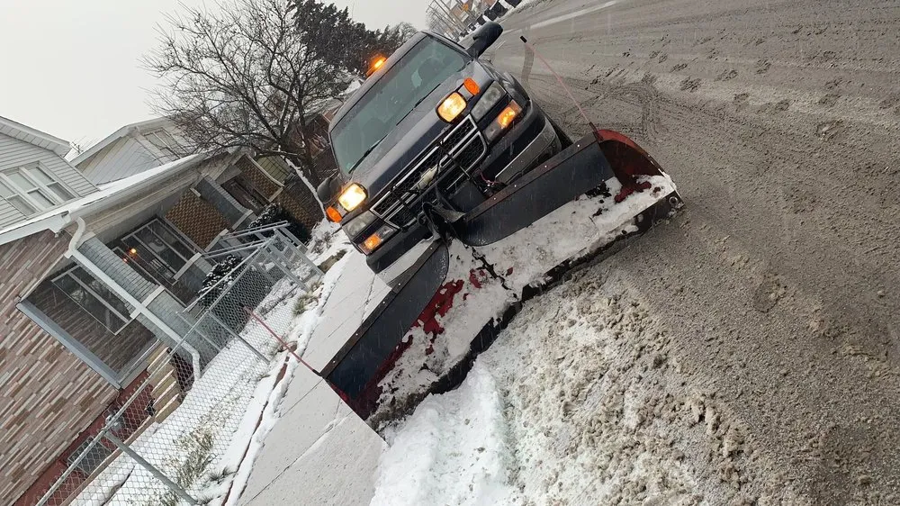 Reliable lawn care service in Detroit, MI by GR Landscaping