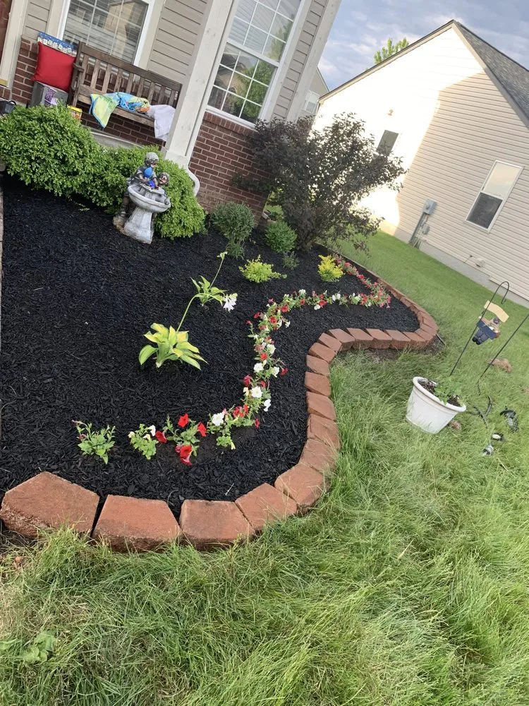 Expert yard cleanup service for homes across Detroit, MI - GR Landscaping