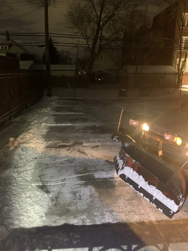 Trusted yard cleanup service for homes across Detroit, MI - GR Landscaping