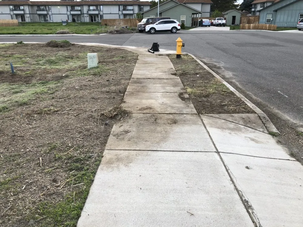 Custom lawn mowing service in Pasco, WA - G&R Lawn Maintenance