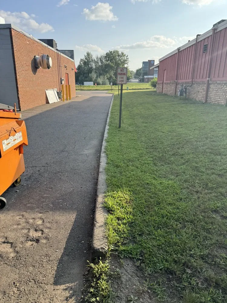 Expert lawn mowing service in Hopkins, MN by GR Lawncare