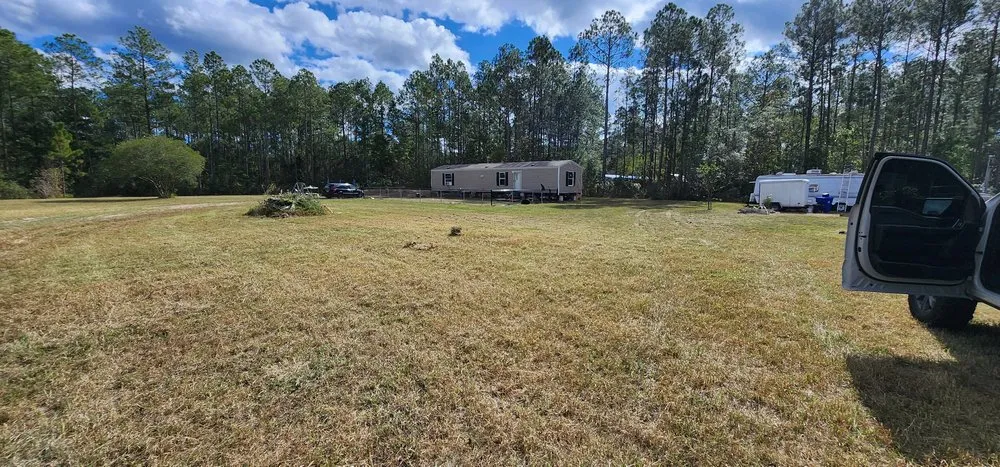 Custom yard cleanup service experts serving Hastings, FL - GR8 Clipz Lawn Care