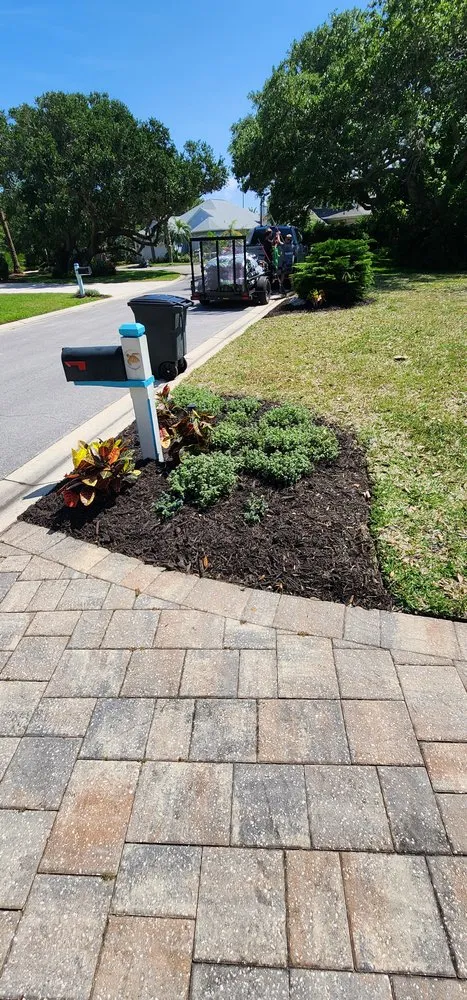 Local garden landscaping in Hastings, FL by GR8 Clipz Lawn Care