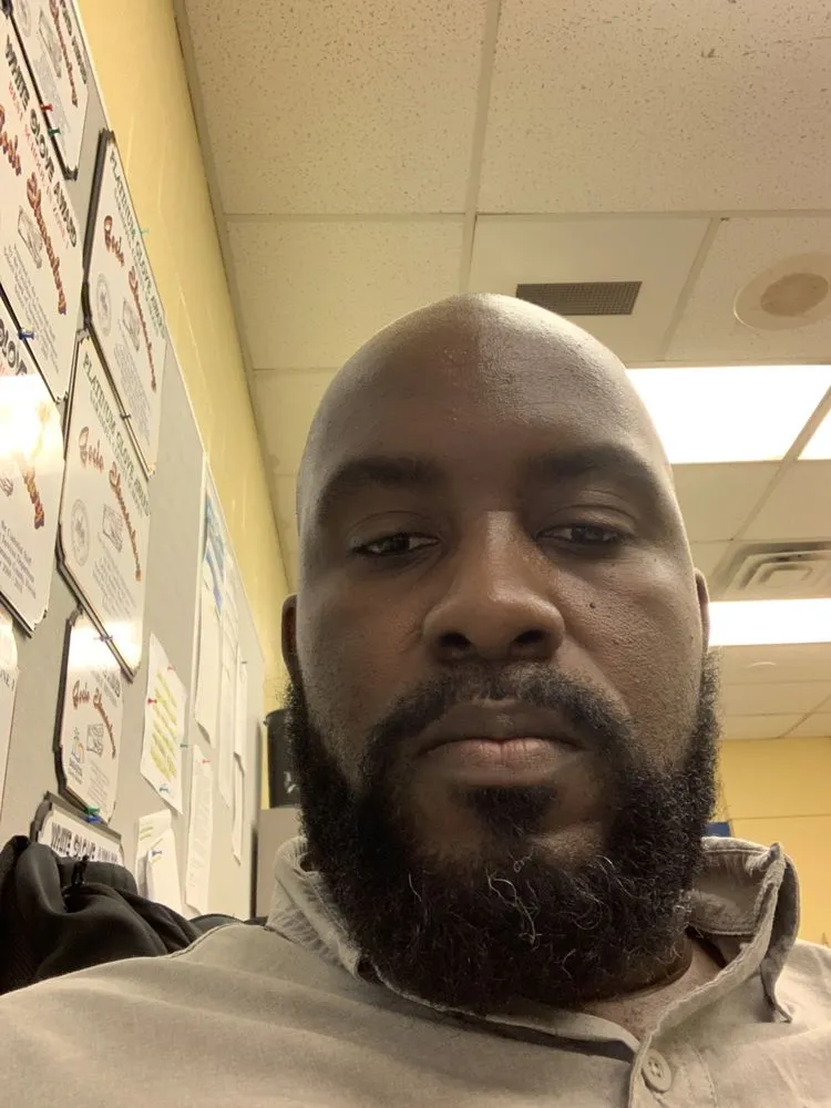 Top-rated lawn mowing service for residential properties across Sarasota, FL - Grace Landscaping & Handyman