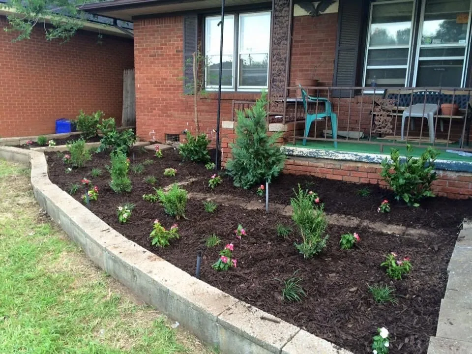Reliable garden landscaping for homes across Midwest City, OK - Grace Lawn And Landscape