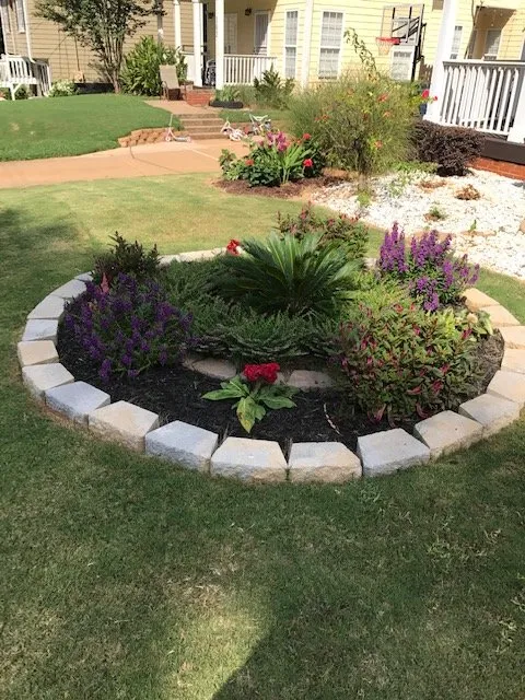 Professional landscaping services experts serving Atlanta, GA - Grace Lawn Care