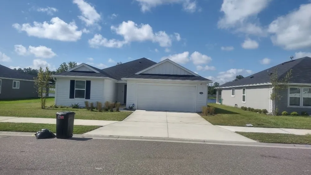 Trusted yard cleanup service with custom design across Jacksonville, FL - Grace Lawn Care Services