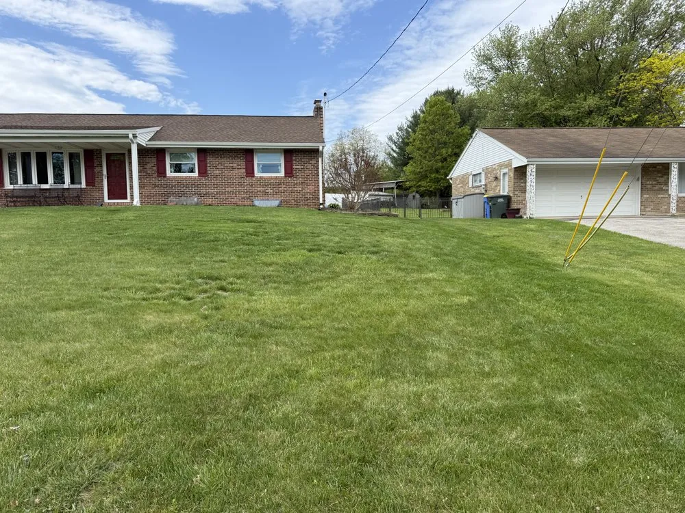 Reliable lawn mowing service in Lancaster, PA by Gracefulcuts