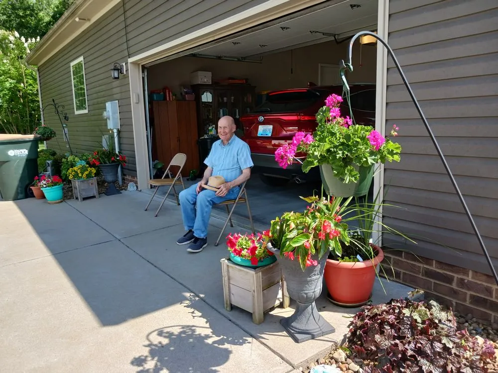 Custom outdoor landscaping in Madisonville, KY - Gracefull Grinds