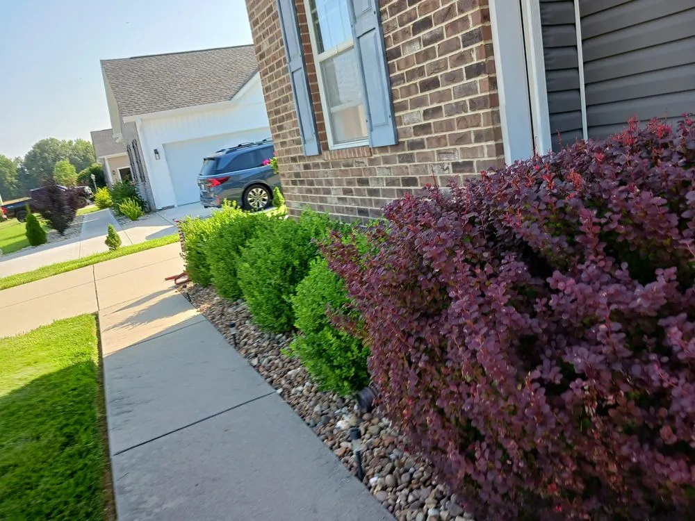 Affordable residential landscaping for homes across Madisonville, KY - Gracefull Grinds