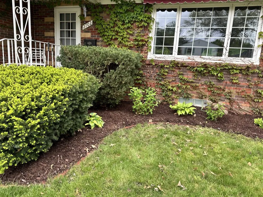 Reliable garden landscaping in Davenport, IA by Grace’s Lawncare & Services