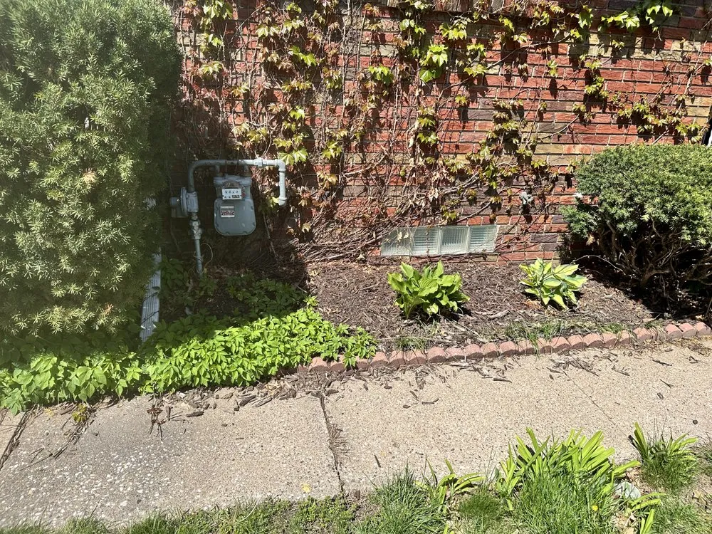 Custom landscape design in Davenport, IA - Grace’s Lawncare & Services