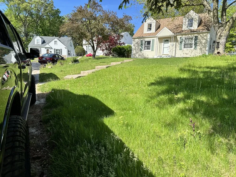 Trusted lawn mowing service experts serving Davenport, IA - Grace’s Lawncare & Services