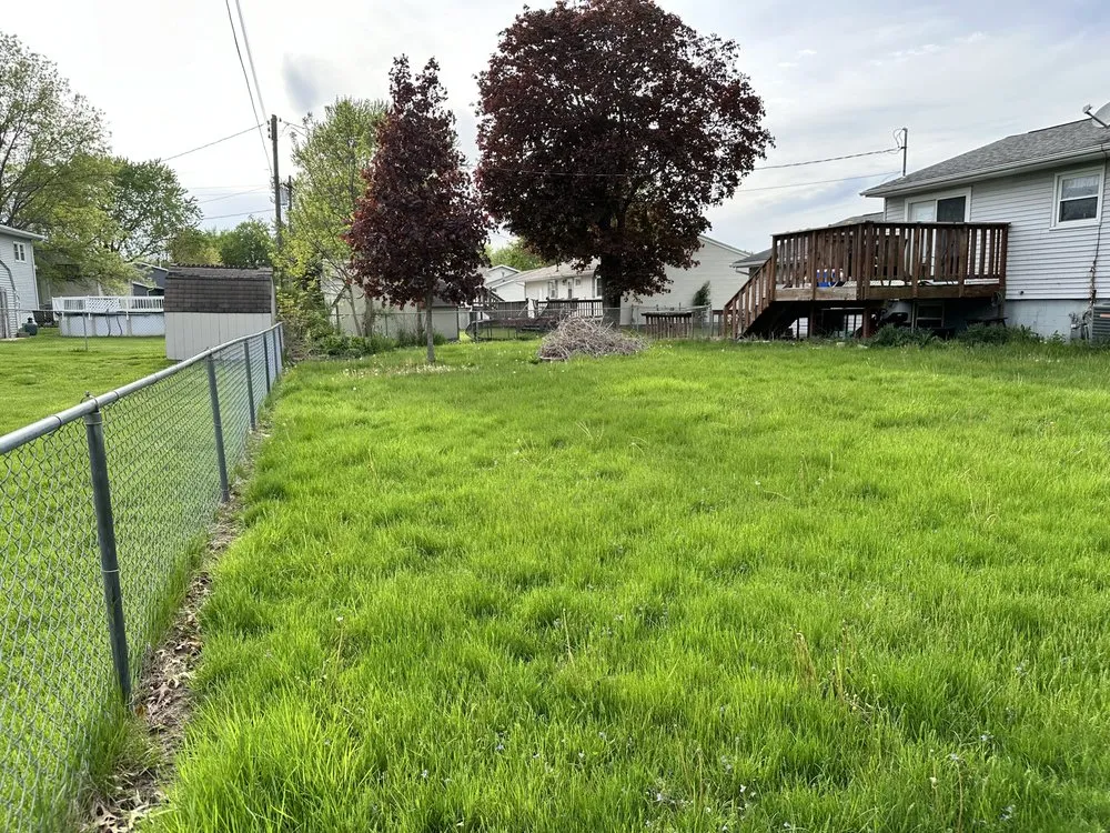 Expert lawn care service for homes across Davenport, IA - Grace’s Lawncare & Services