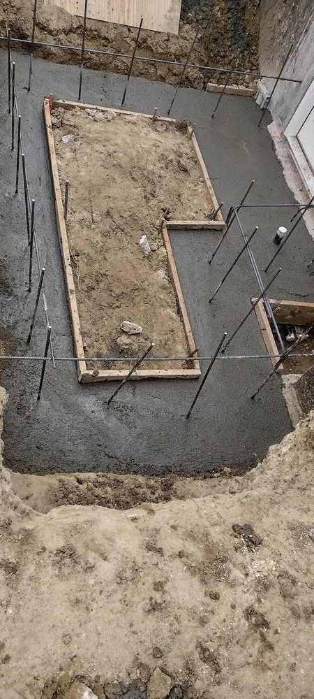 Custom lawn mowing service experts serving Aurora, CO - Gracianos Concrete and Landscaping