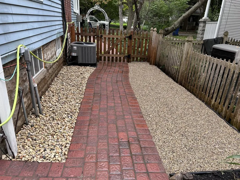 Top-rated garden landscaping for outdoor upgrades in Warrenville, IL by Gracias Hardscape & Landscape