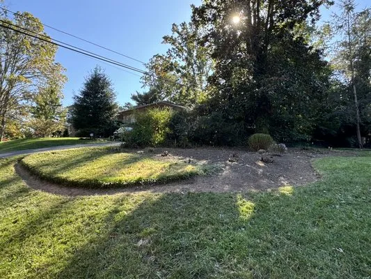 Gracia’s Landscaping Logo