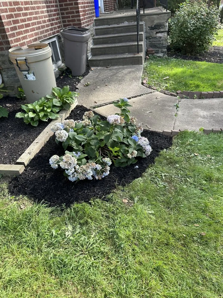 Reliable garden landscaping experts serving Upper Darby, PA - Gracie’s Property Maintence