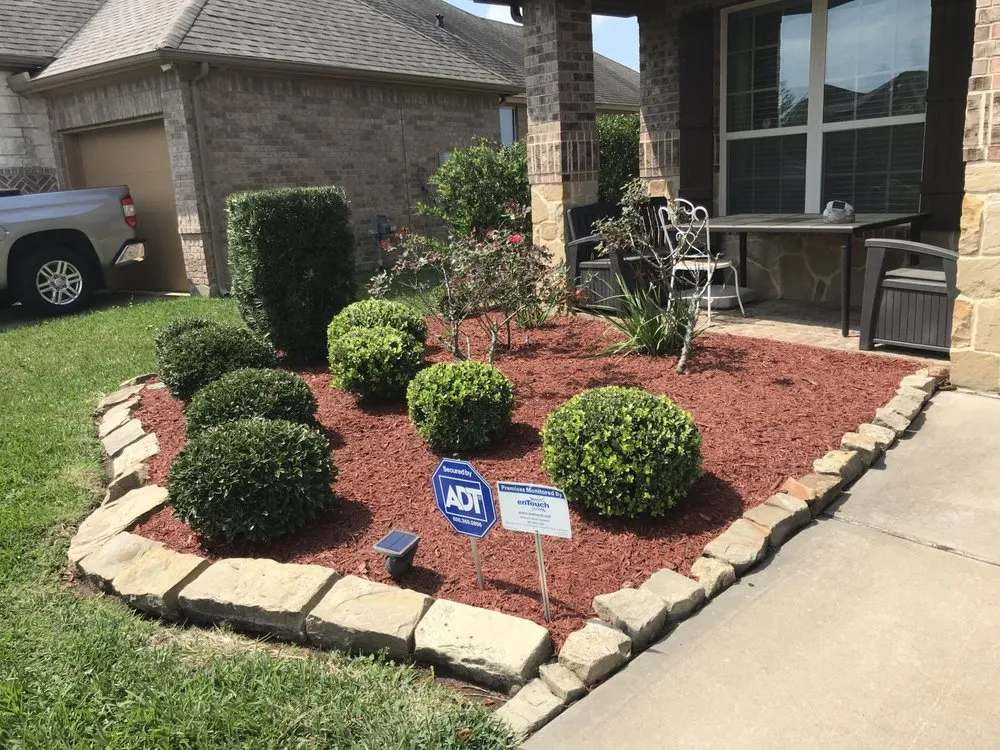 Expert yard maintenance in Katy, TX by Grade A Grass Lawn Care