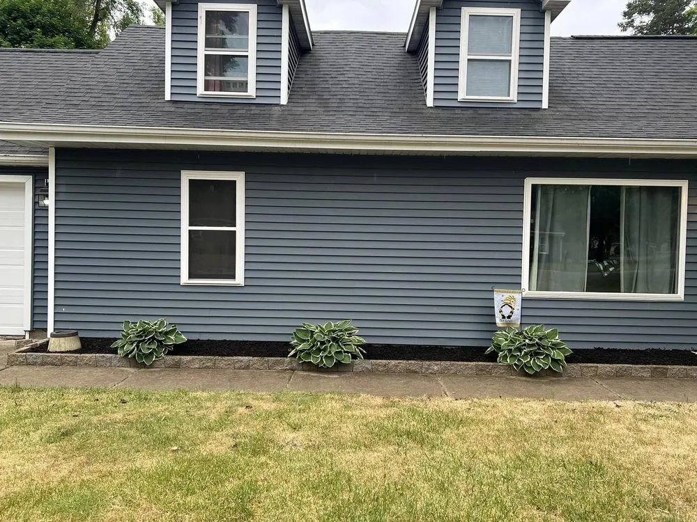 Affordable outdoor landscaping experts serving Jackson, MI - Grade A Homes