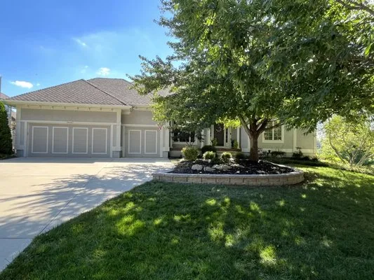 Grade A Lawn & Landscape Logo