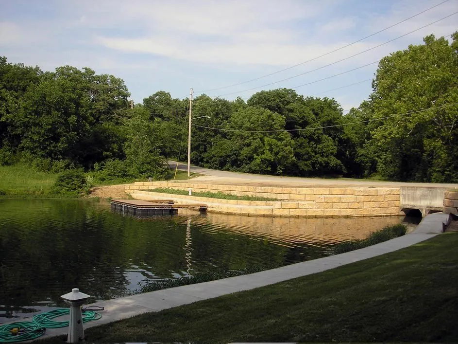 Affordable yard maintenance for homes across Peculiar, MO - Gradex Company