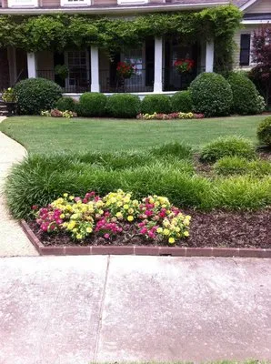 Grady's Lawn Care Logo