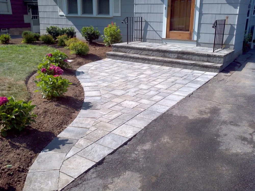 Custom garden landscaping experts serving Macedon, NY - Graf's Lawn & Landscaping