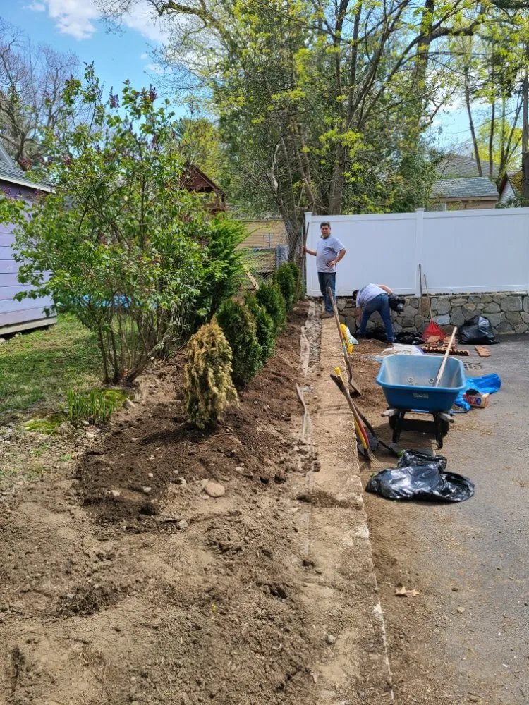 Local lawn care service in Waltham, MA - Gramajo Landscaping Service