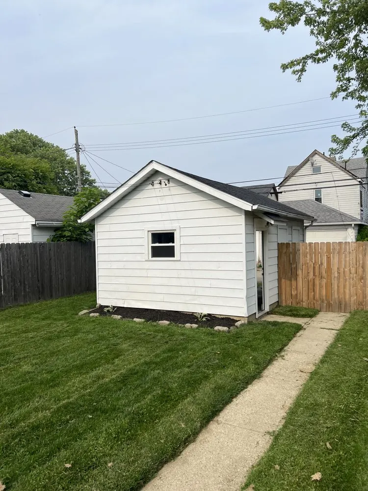 Expert yard maintenance in Fairfield, OH by Gramen Lawn Care