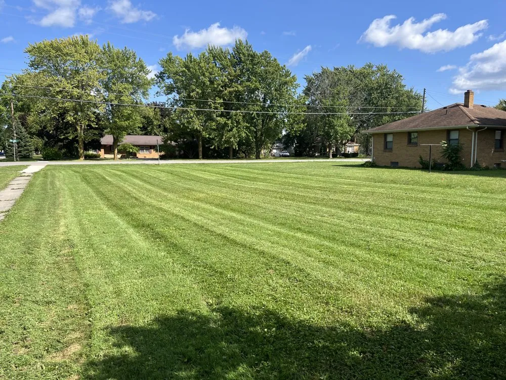 Top-rated landscape design in Saginaw, MI by Gran Lawn Care