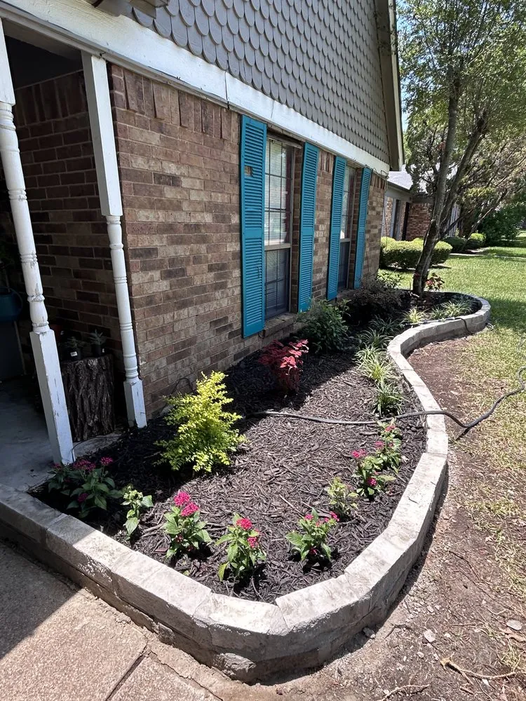 Reliable lawn mowing service in Mesquite, TX by Granados Paradise Landscaping