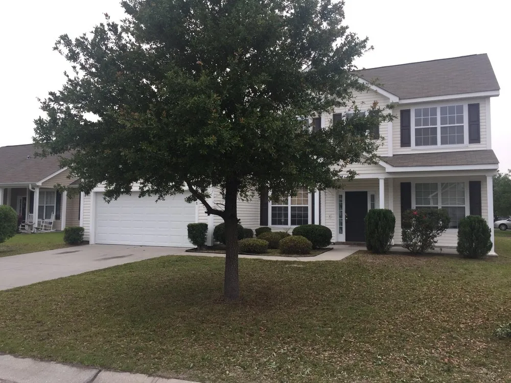 Affordable yard cleanup service experts serving Myrtle Beach, SC - Grand Dunes Landscape and Maintenance