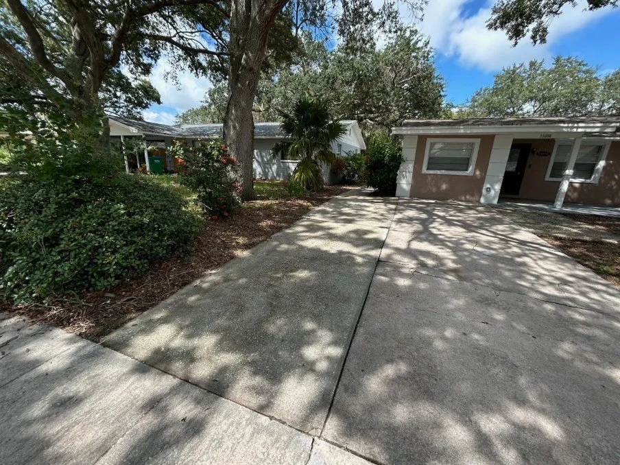 Trusted landscape design in St. Petersburg, FL by Grand Line Lawncare