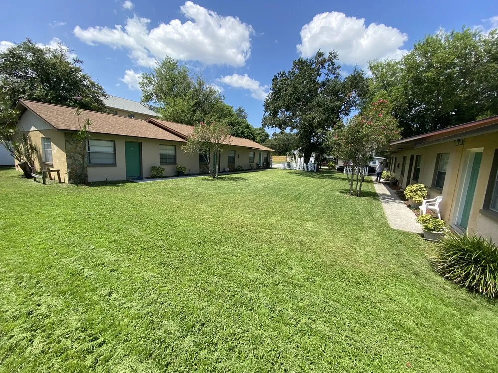 Expert yard maintenance for year-round maintenance across St. Petersburg, FL - Grand Line Lawncare