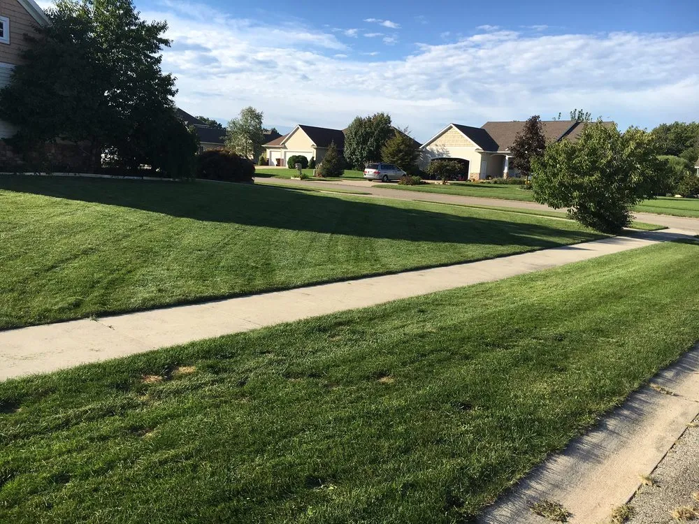 Affordable garden landscaping experts serving Wyoming, MI - Grand Rapids Reliable Lawn Care