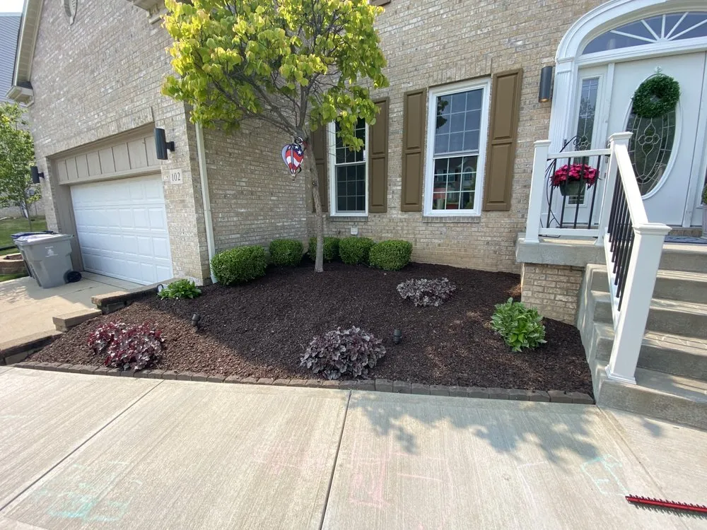 Custom residential landscaping in Washington, PA - Grandmaster Lawn & Landscape
