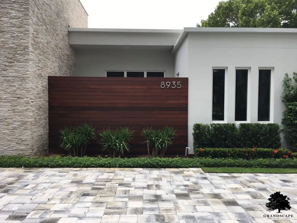 Trusted lawn mowing service in Orlando, FL - Grandscape Outdoor Living