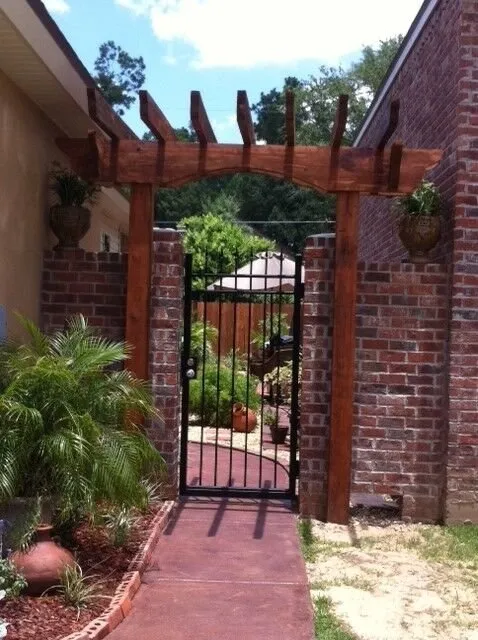 Expert yard maintenance experts serving Lafayette, LA - Grandscapes