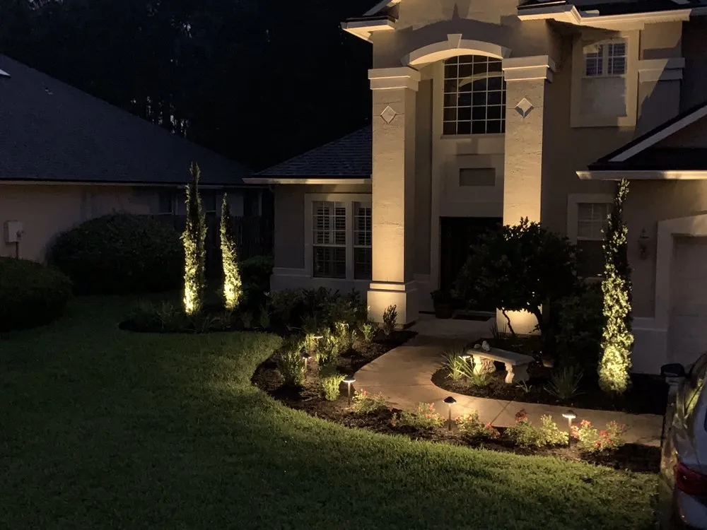 Custom residential landscaping in Green Cove Springs, FL by Grandscapes North